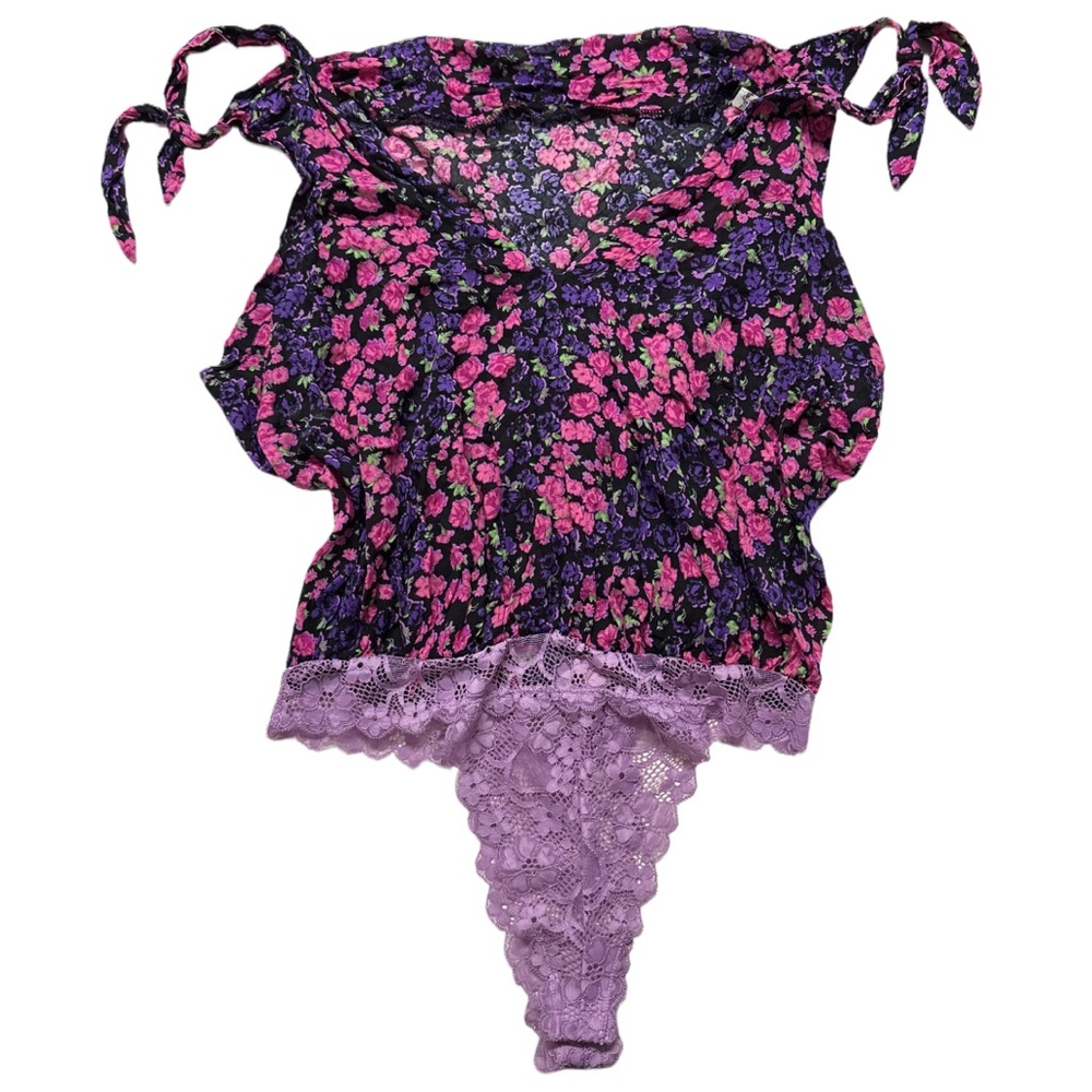 FREE PEOPLE intimates women's bare it all purple floral lace bodysuit, L.